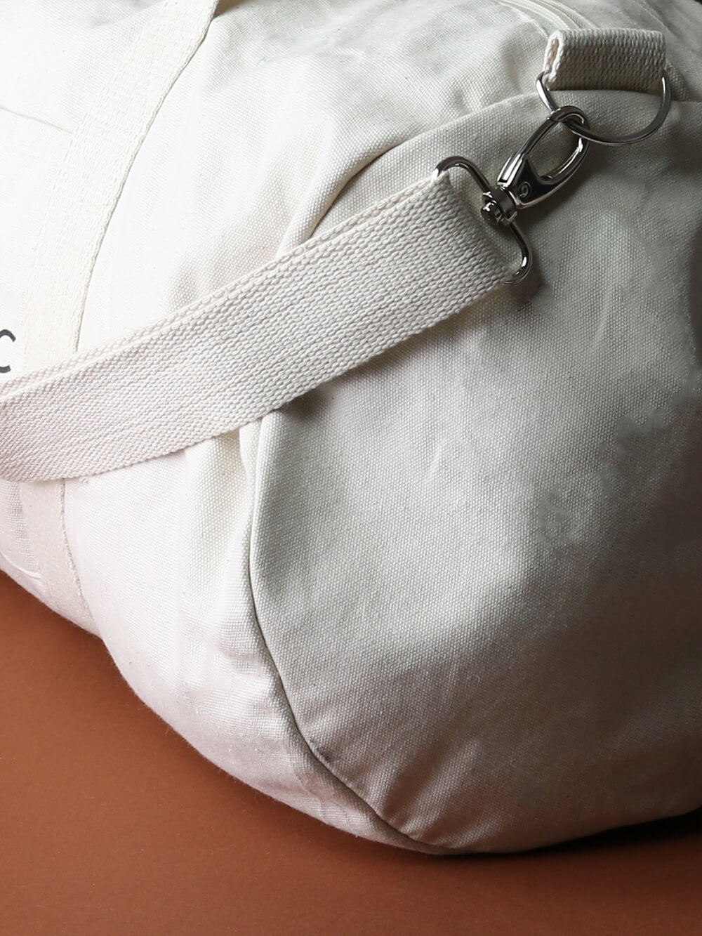 Sporttasche aus leichtem Segeltuch